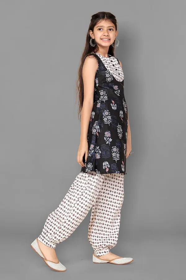 Black_Floral_Printed_Cotton_Kurta_With_Salwar_Set_For_Girls