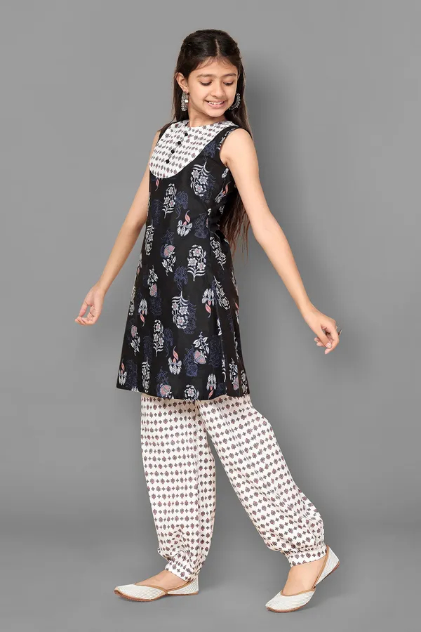 Black_Floral_Printed_Cotton_Kurta_With_Salwar_Set_For_Girls