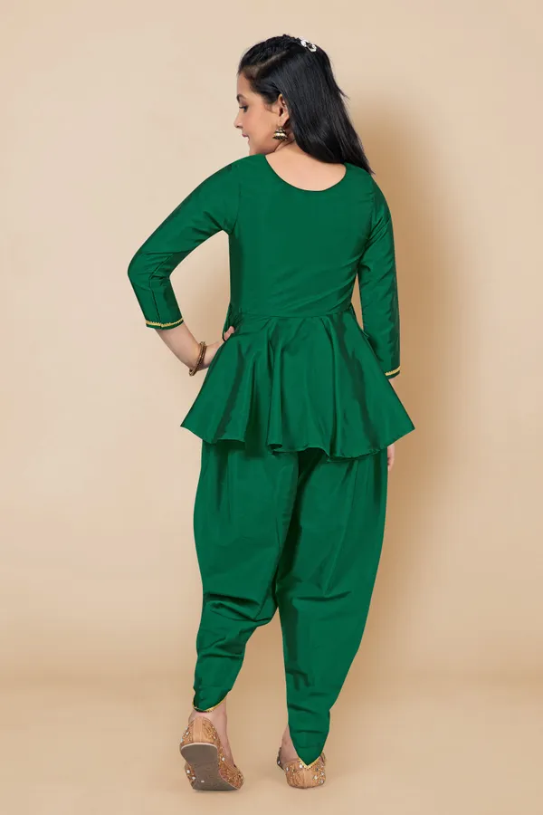 Green_Taffeta_Foil_Printed_Peplum_Kurta_With_Solid_Dhoti_Set_For_Girls
