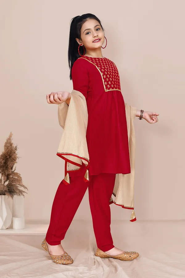 Chinnon_Foil_Printed_Kurta_Pant_And_Dupatta_Set