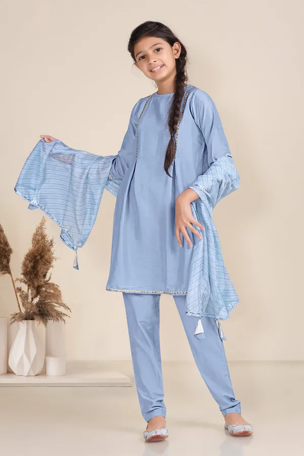 Chinnon_Solid_Kurta_Pant_And_Dupatta_Set