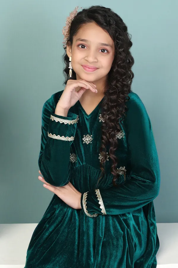 Rama_Velvet_Solid_Ankle_Length_Empire_Waist_Kurta_With_Trouser_Set_For_Girls