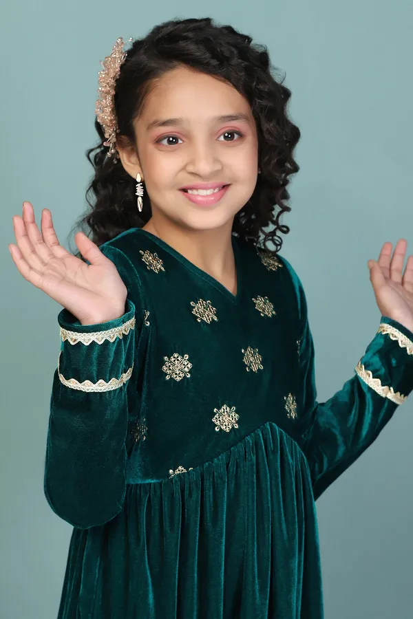 Rama_Velvet_Solid_Ankle_Length_Empire_Waist_Kurta_With_Trouser_Set_For_Girls