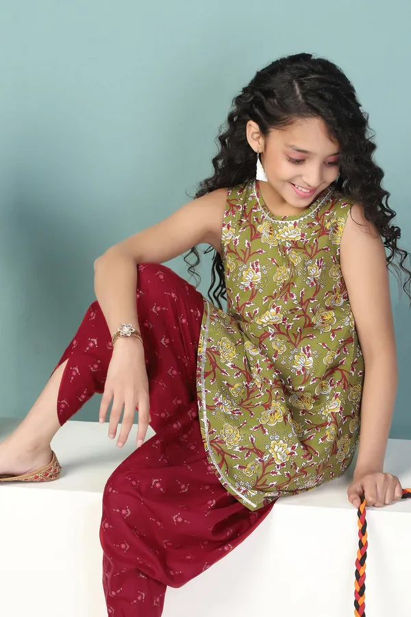 Olive_Floral_Printed_Cotton_Kurta_With_Dhoti_Set_For_Girls