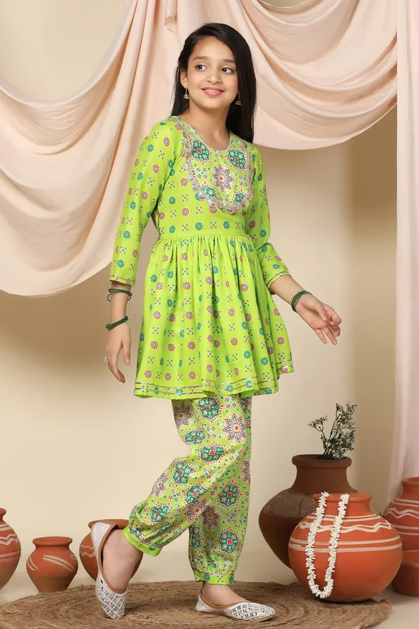 Parrot_Green_Slub_Floral_Printed_Peplum_Style_Kurta_With_Salwar_Set_For_Girls