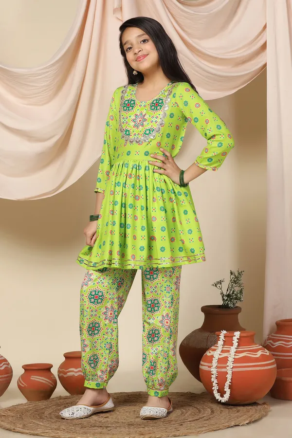 Parrot_Green_Slub_Floral_Printed_Peplum_Style_Kurta_With_Salwar_Set_For_Girls