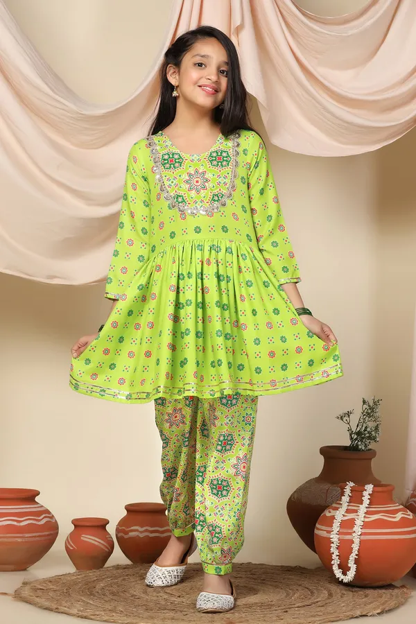 Parrot_Green_Slub_Floral_Printed_Peplum_Style_Kurta_With_Salwar_Set_For_Girls