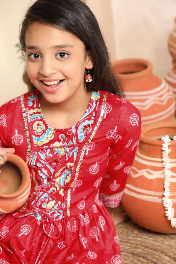 Red_Slub_Motif_Printed_Knee_Length_A-Line_Kurta_With_Pant_Set_For_Girls