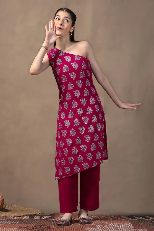 Rani_Blooming_Georgette_Straight_Foil_Print_Kurta_With_Pant_Set_For_Girls