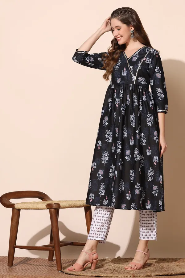 Black_Cotton_Floral_Printed_Kurta_Pant_Set