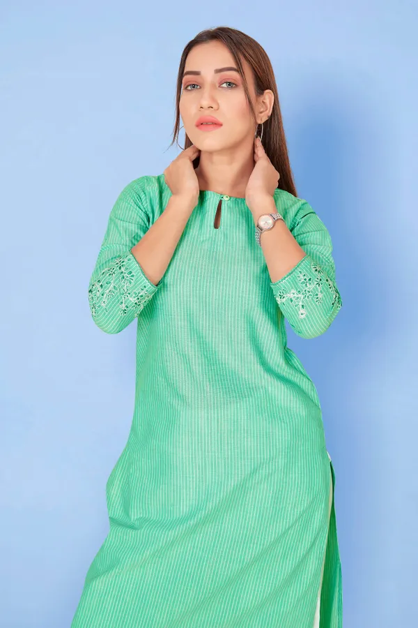 Green_Cotton_Straight_Readymade_Kurti_For_Women
