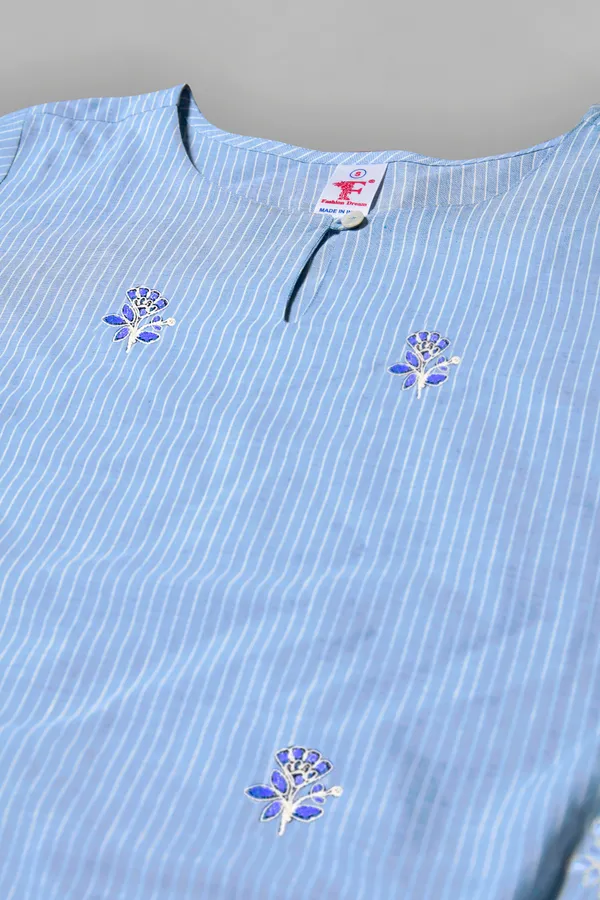 Blue_Cotton_Straight_Readymade_Kurti_For_Women
