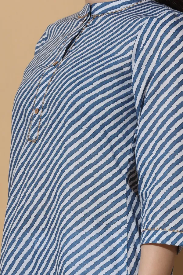 Blue_Cotton_Stripe_Printed_Straight_Kurta_For_Women
