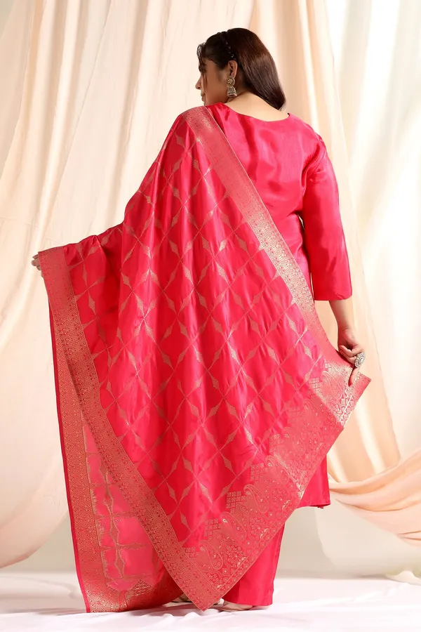 Rani_Plus_Size_Rani_Dola_Silk_Jacquard_Work_Kurta_Set_With_Dupatta_For_Women