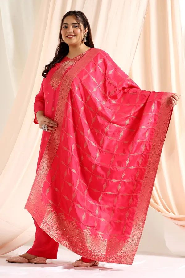 Rani_Plus_Size_Rani_Dola_Silk_Jacquard_Work_Kurta_Set_With_Dupatta_For_Women