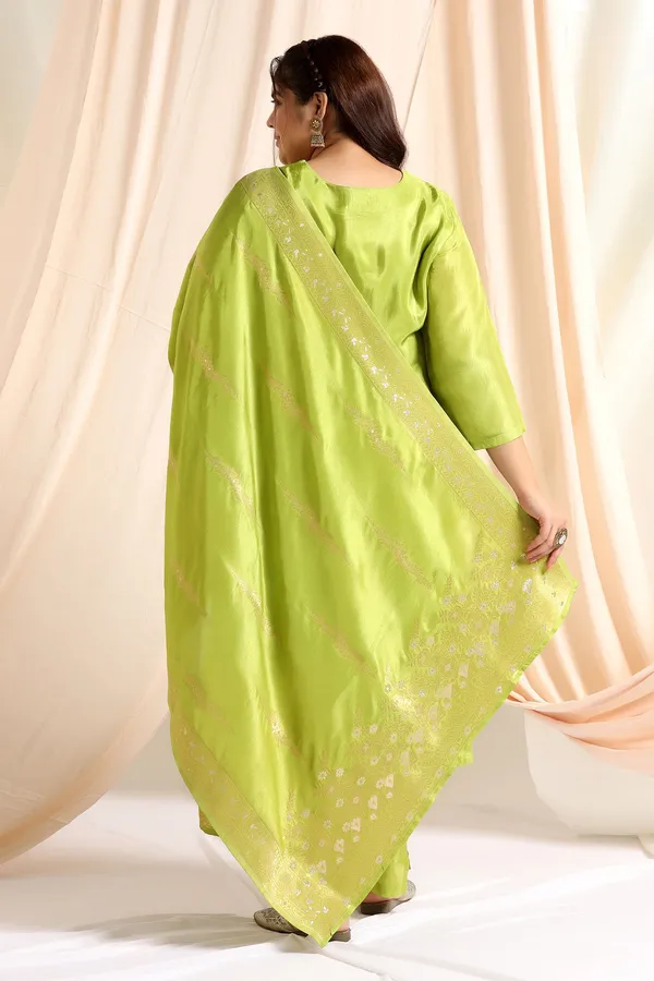 Light_Green_Plus_Size_Dola_Silk_Jacquard_Work_Kurta_Set_With_Dupatta_For_Women