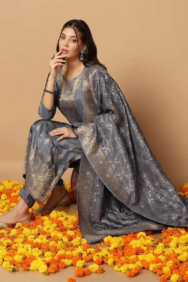 Grey_Dola_Silk_Jacquard_Work_Kurta_Set_With_Dupatta_For_Women