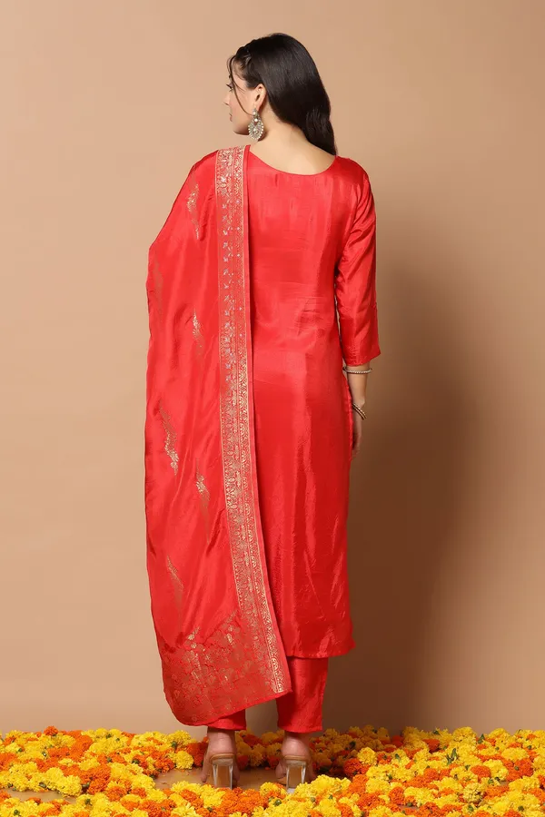 Red_Dola_Silk_Jacquard_Work_Kurta_Set_With_Dupatta_For_Women