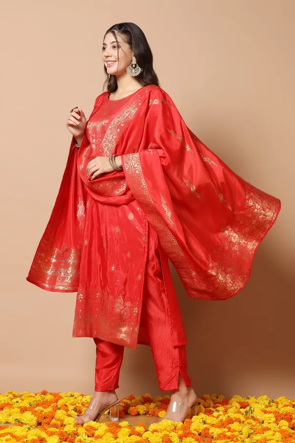 Red_Dola_Silk_Jacquard_Work_Kurta_Set_With_Dupatta_For_Women
