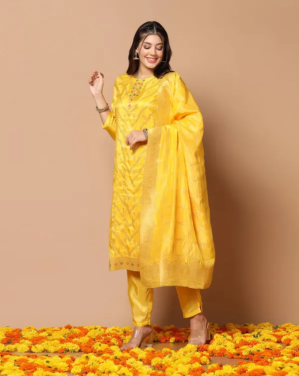 Yellow_Dola_Silk_Jacquard_Work_Kurta_Set_With_Dupatta_For_Women