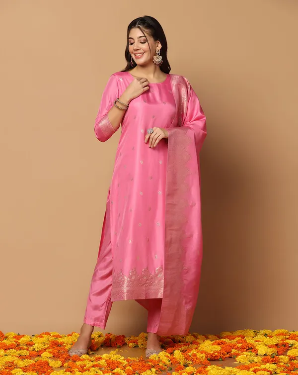 Baby_Pink_Jacquard_Kurta_And_Pant_Set_With_Dupatta