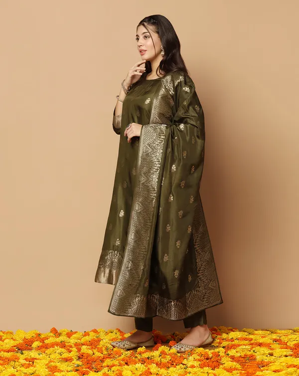 Mehndi_Jacquard_Kurta_And_Pant_Set_With_Dupatta