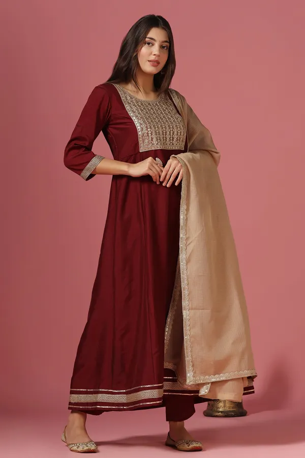 Maroon_Embroidered_Kurta_And_Pant_Set_With_Dupatta