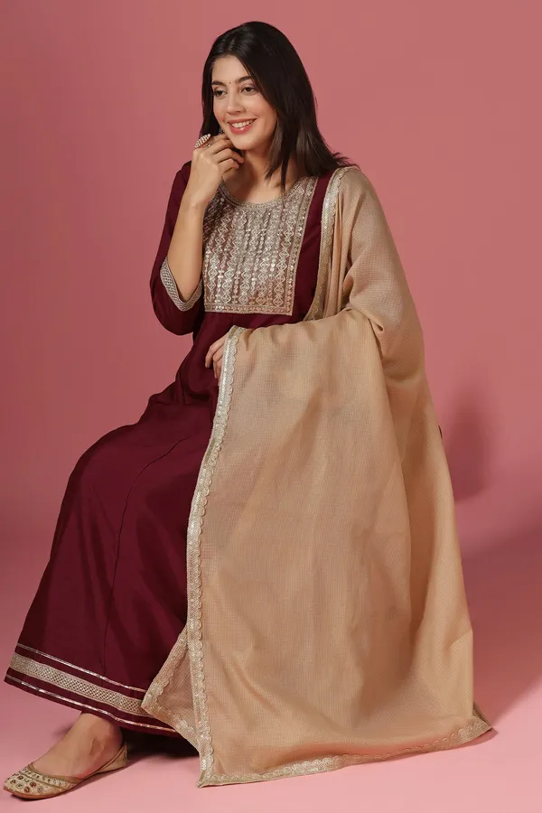 Maroon_Embroidered_Kurta_And_Pant_Set_With_Dupatta