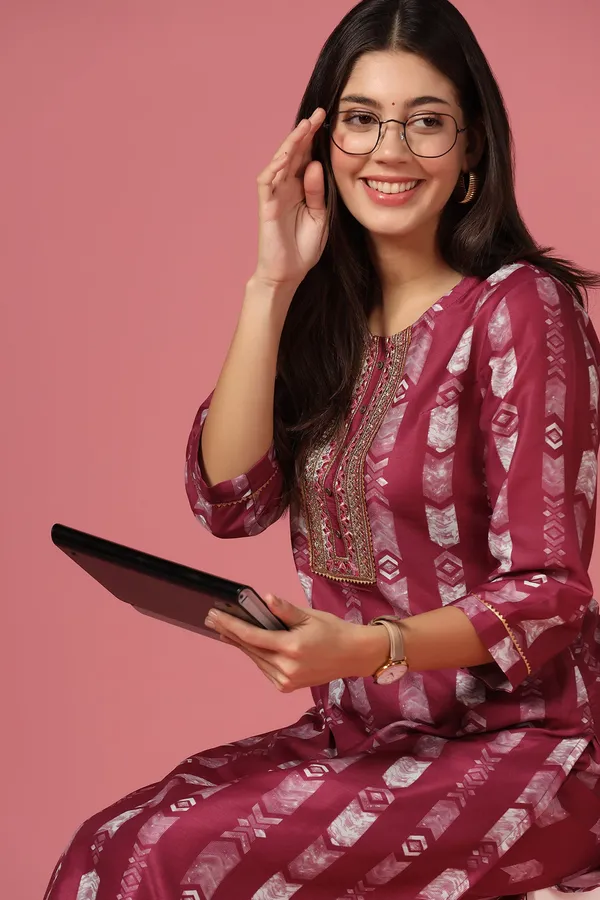 Wine_Poly_Muslin_Printed_Kurta_And_Pant_Set