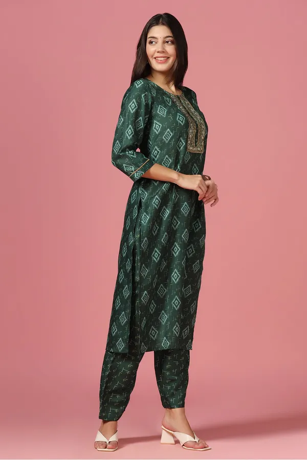 Bottle_Green_Poly_Muslin_Printed_Kurta_And_Pant_Set