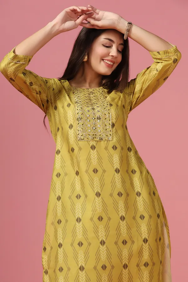 Yellow_Poly_Muslin_Printed_Kurta_And_Pant_Set