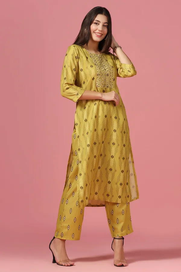 Yellow_Poly_Muslin_Printed_Kurta_And_Pant_Set