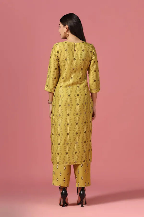 Yellow_Poly_Muslin_Printed_Kurta_And_Pant_Set