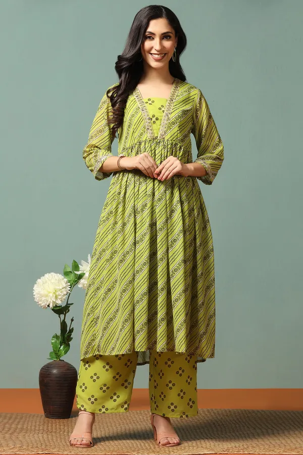 Parrot_Georgette_Printed_Kurta_With_Palazzo_Set_For_Women