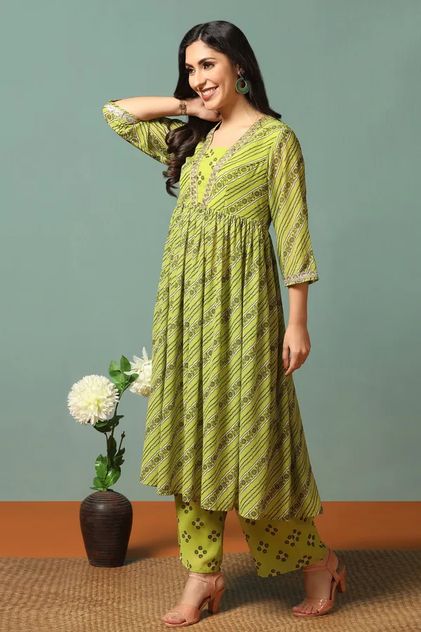 Parrot_Georgette_Printed_Kurta_With_Palazzo_Set_For_Women
