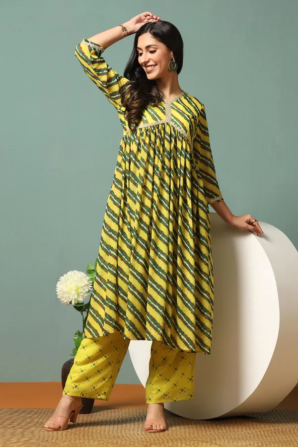 Yellow_Georgette_Leheriya_Printed_Kurta_With_Palazzo_Set_For_Women