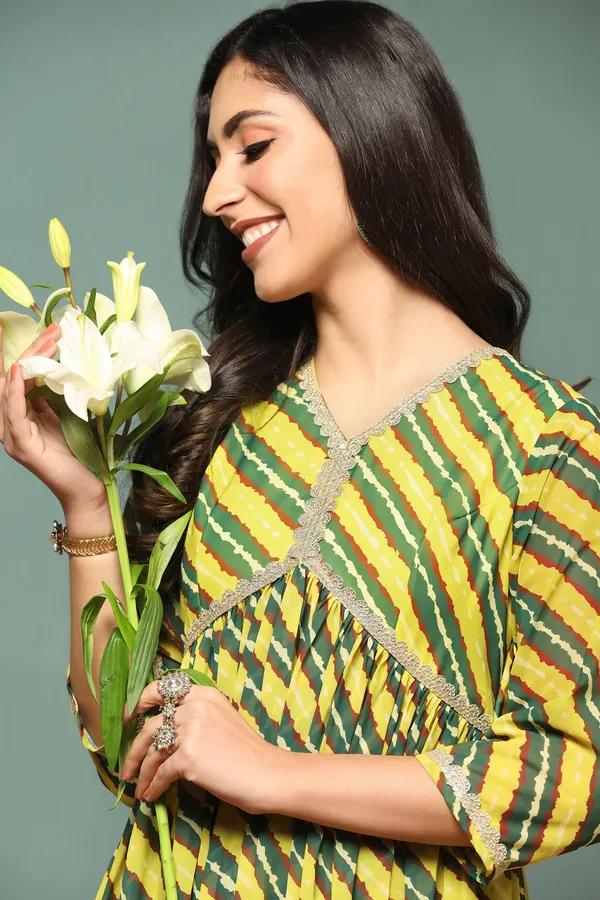 Yellow_Georgette_Leheriya_Printed_Kurta_With_Palazzo_Set_For_Women