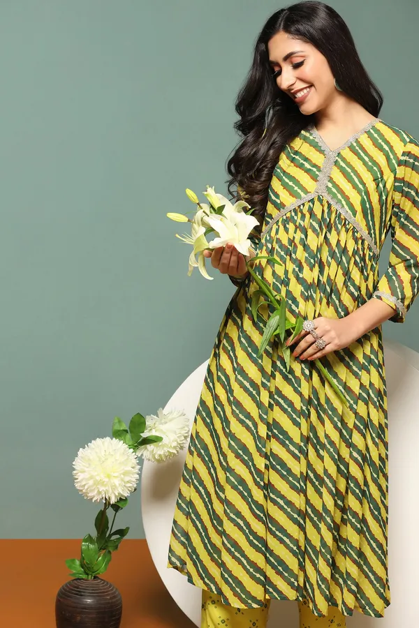 Yellow_Georgette_Leheriya_Printed_Kurta_With_Palazzo_Set_For_Women