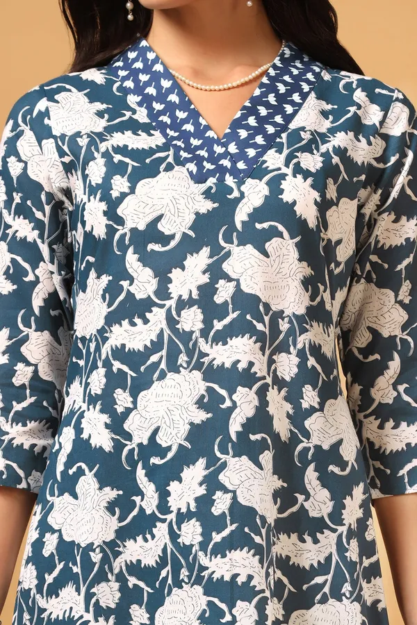 Blue_Cotton_Floral_Print_Kurta_With_Pant_Set