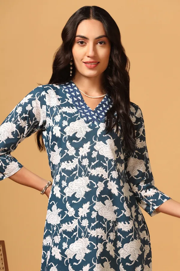 Blue_Cotton_Floral_Print_Kurta_With_Pant_Set