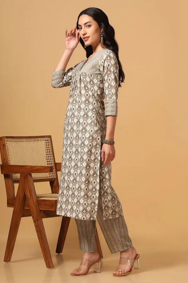 Light_Grey_Cotton_Block_Print_Kurta_With_Pant_Set