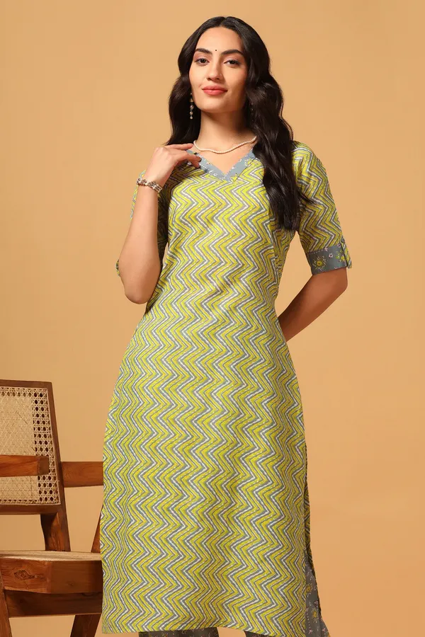 Yellow_Cotton_Chevron_Printed_Kurta_With_Pant_Set