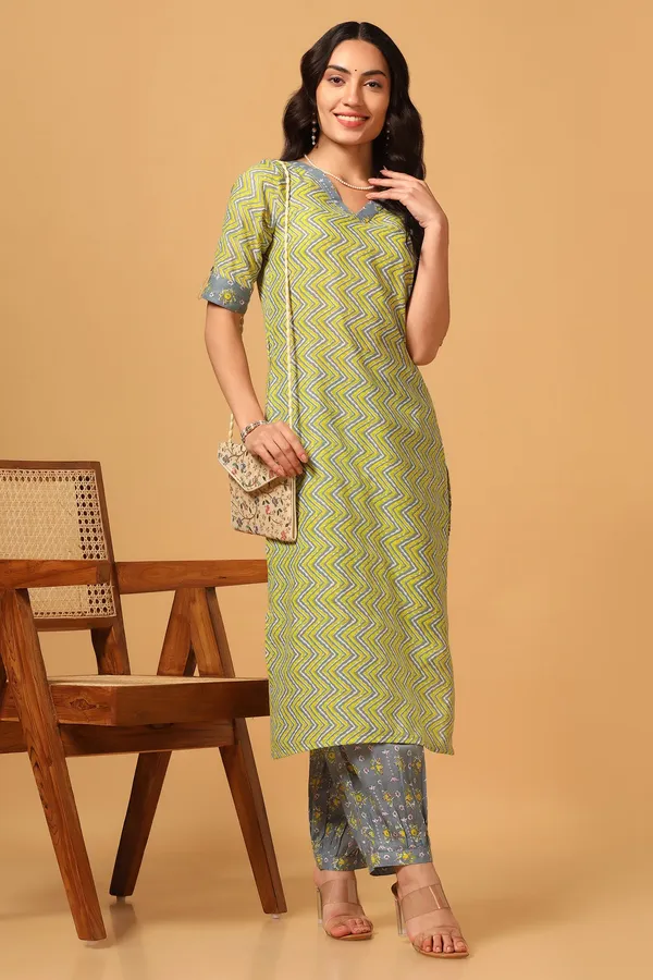 Yellow_Cotton_Chevron_Printed_Kurta_With_Pant_Set