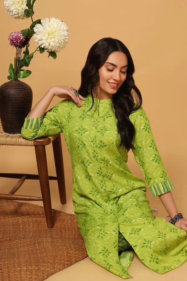 Parrot_Cotton_Slub_Printed_Kurta_With_Pant_Set