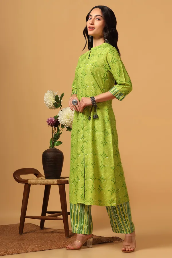 Parrot_Cotton_Slub_Printed_Kurta_With_Pant_Set