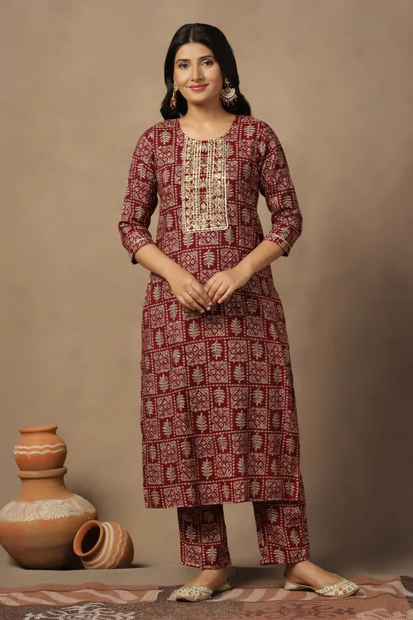 Maroon_Cotton_Blend_Ankle_Length_Kurta_Pant_Suit_Set