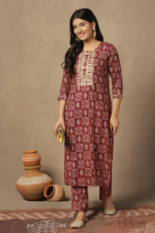 Maroon_Cotton_Blend_Ankle_Length_Kurta_Pant_Suit_Set
