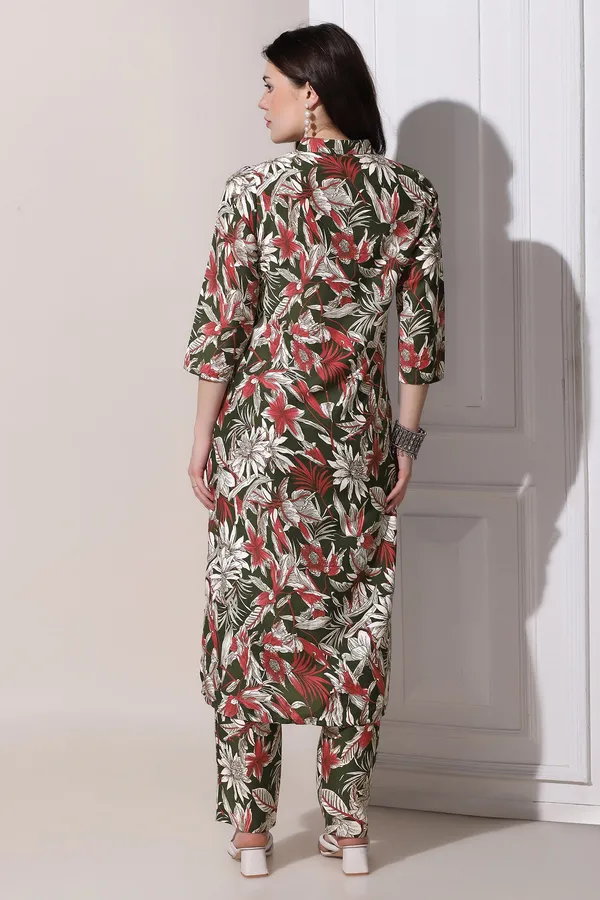 Green_Muslin_Floral_Printed_Kurta_With_Trouser_Set_For_Women
