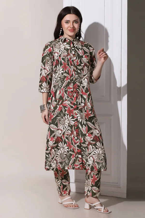 Green_Muslin_Floral_Printed_Kurta_With_Trouser_Set_For_Women