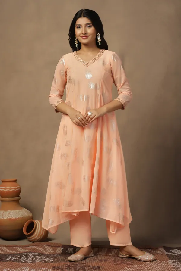 Light_Peach_Georgette_Ankle_Length_Kurta_Pant_Suit_Set